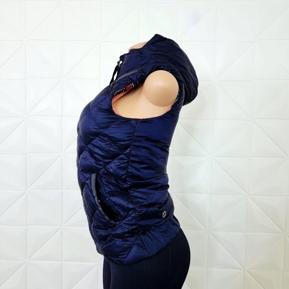 Lululemon Women's Naval Blue Cypress Plaid The Fluffiest Reversible Vest Size 6 - Picture 4 of 9